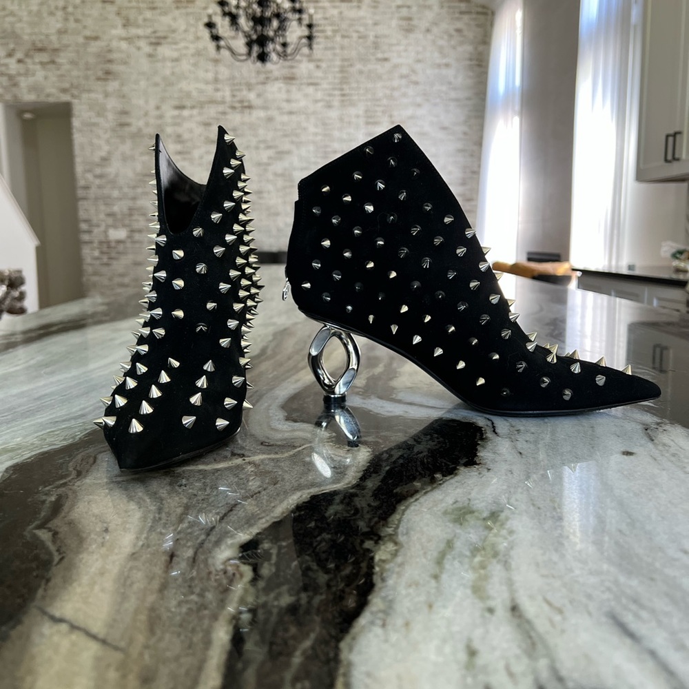 BALMAIN Studded Black Suede Ankle Boots Spikes. 9